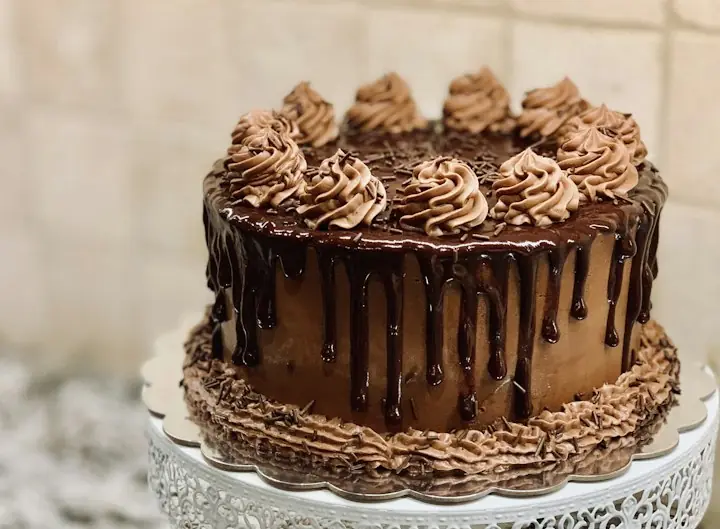 Bolo trufado de chocolate belga